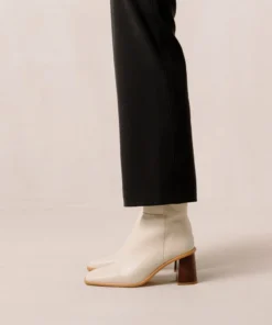 ALOHAS West Vintage Ivory 17 ALOHAS West Vintage Ivory