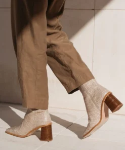 ALOHAS West White Croco Shoes