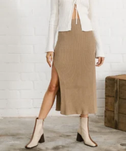 ALOHAS Clothing Wise Opened Knit Skirt Camel